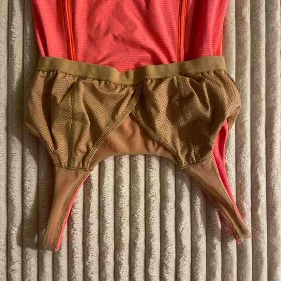 2 LULULEMON WHOLEHEARTED TANK BRIGHT ORANGE/TONKA - BLUE STRIPE SIZE-8 LONG - Picture 12 of 15